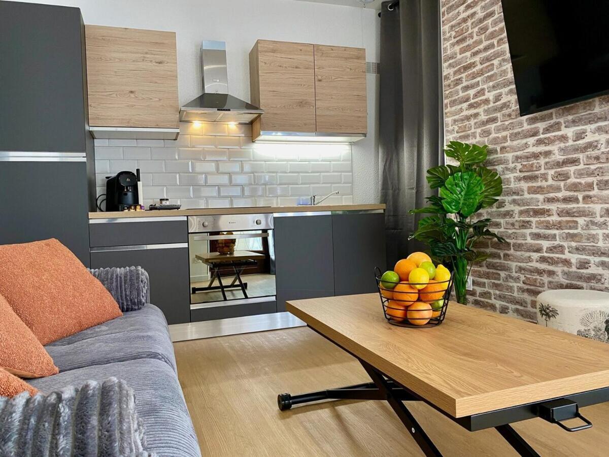 Les Logis D'Esmeralda-Des Appartements Au Charme Intemporel Romorantin-Lanthenay Екстериор снимка