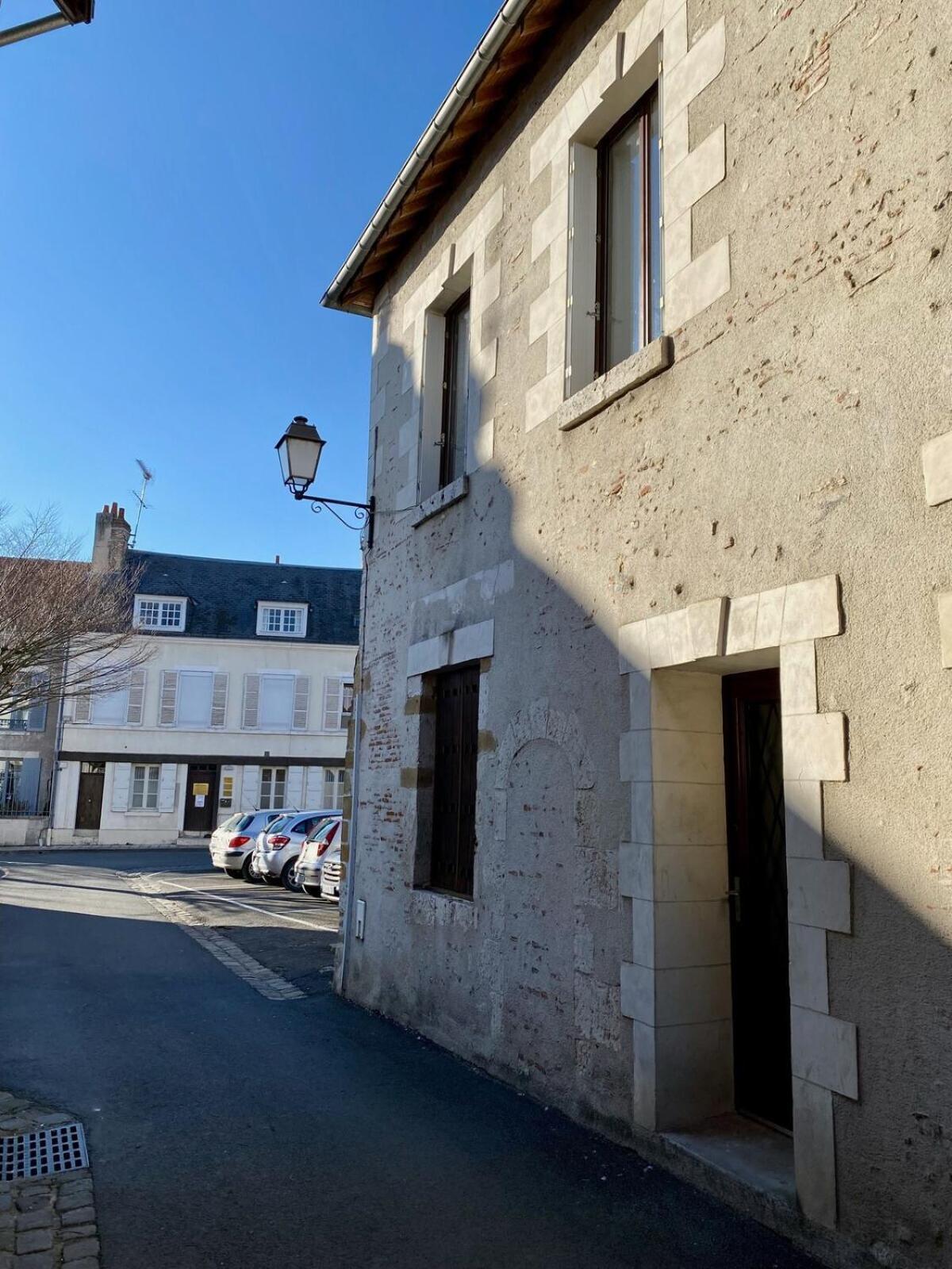 Les Logis D'Esmeralda-Des Appartements Au Charme Intemporel Romorantin-Lanthenay Екстериор снимка