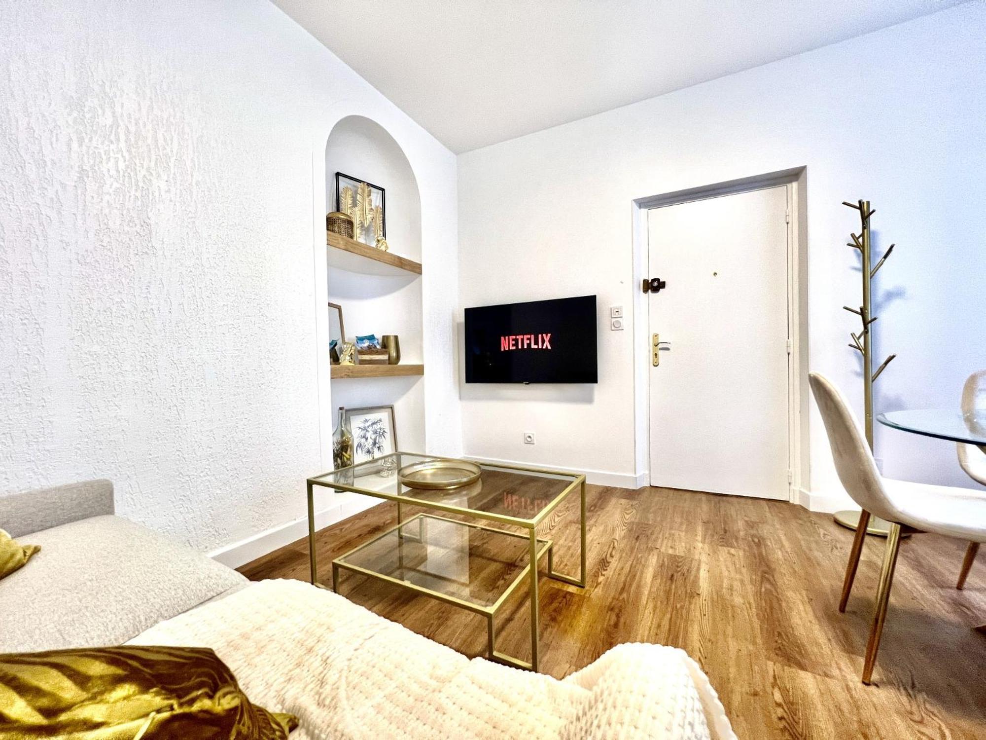 Les Logis D'Esmeralda-Des Appartements Au Charme Intemporel Romorantin-Lanthenay Екстериор снимка